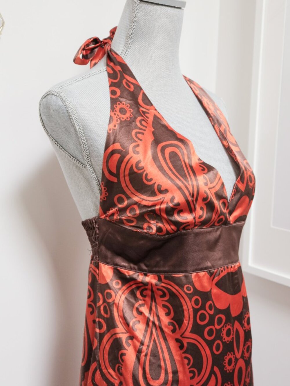 Bohemian Orange & Brown Paisley Print Halter Maxi Dress w/ Plunging Deep V Neck - Picture 3 of 9